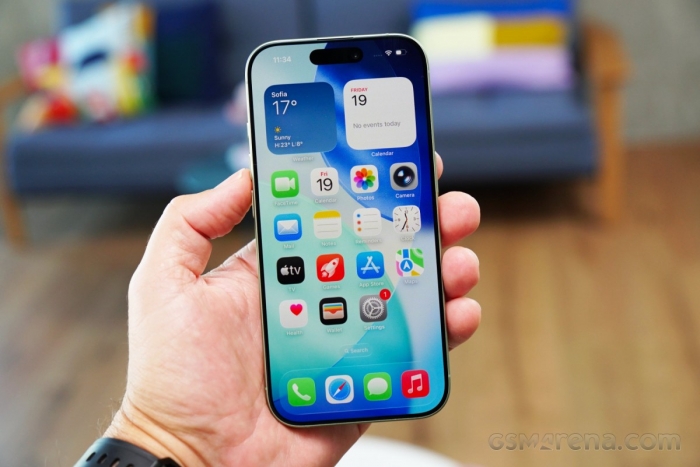 Giá iPhone 17 giảm mạnh trong bối cảnh giá xăng hôm nay 10/4 duy trì giảm cao nhất gần 10.000 đồng