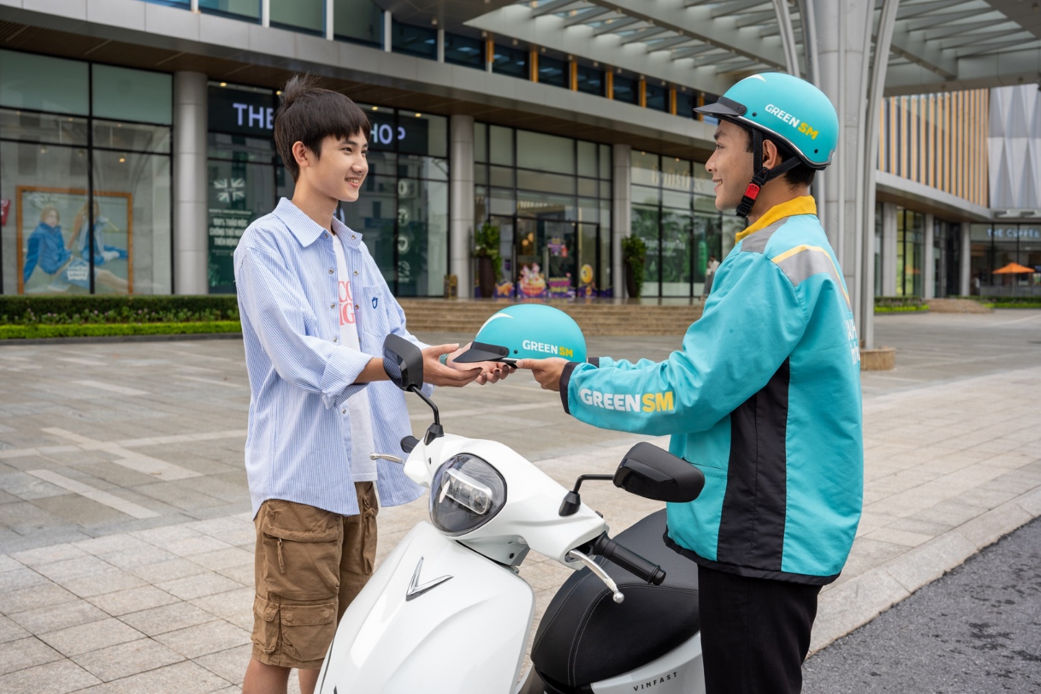 Green SM tiếp sức, tài xế công nghệ “rộng đường” chuyển sang xe điện - Ảnh 2.