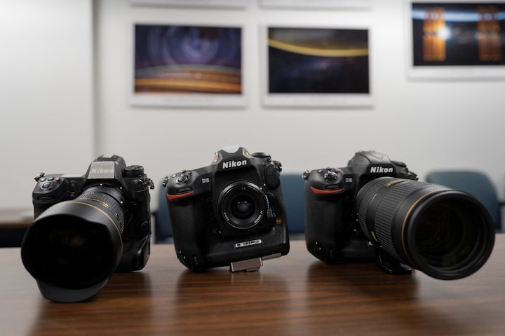 Phi hành gia Artemis II chụp ảnh Mặt Trăng đẹp "ngoài mong đợi": Bí mật đến từ 20 giờ huấn luyện và chiếc máy ảnh 10 năm tuổi- Ảnh 2.