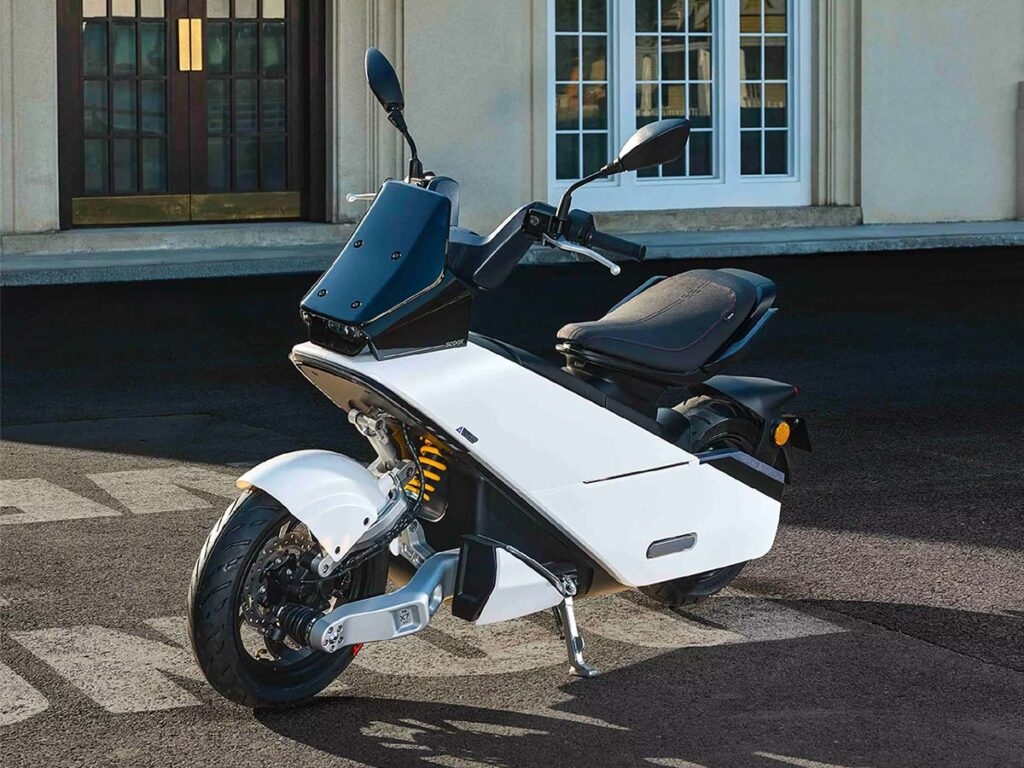 scoox-x7-series-electric-scooter-2-1775103843013-17751038432321444174879-1