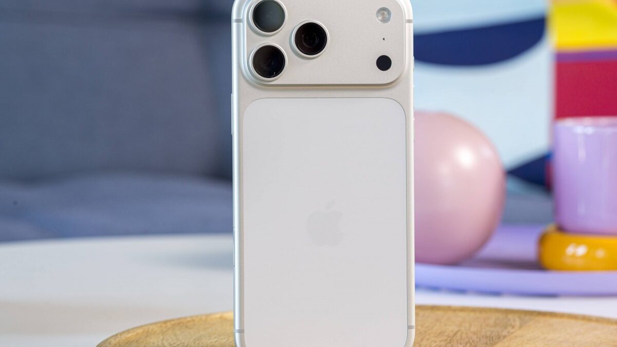Bảng giá iPhone 17 cuối tháng 6: iPhone 17 Pro Max rẻ kỷ lục, iPhone Air rẻ hơn cả iPhone 17