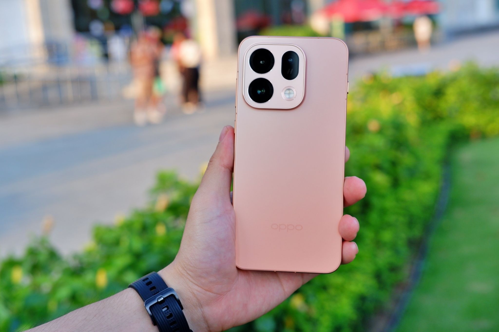 oppo-x9s-lua-chon-dang-gia-techz-8-1781066626 oppo-x9s-lua-chon-dang-gia-techz-8-1781066626.jpeg