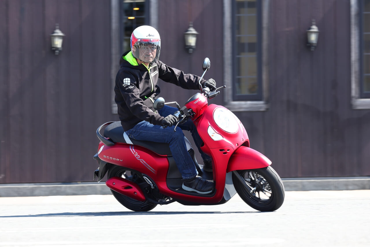 ym2212-62-01-honda-scoopy-i