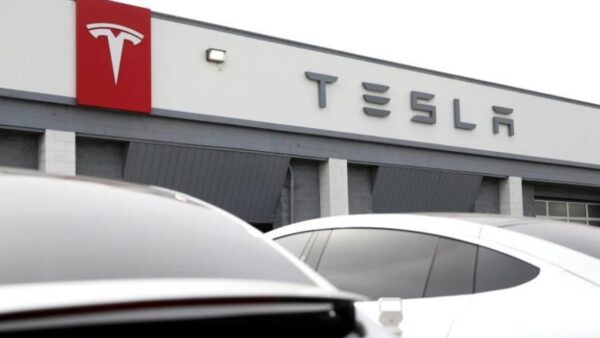 Nóng: Tesla đang bị điều tra đặc biệt