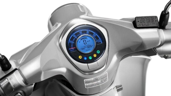 Honda tung ra Super Cub C125 bản đặc biệt: Phối màu hiếm, trang bị ABS khiến dân chơi phát sốt?