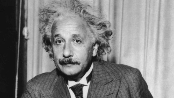 Thu nhập của Albert Einstein