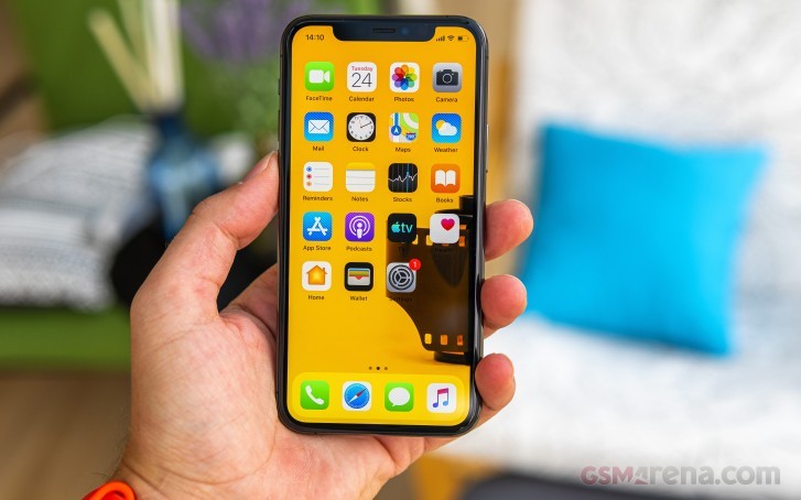 iphone-11-pro-4-1790849206.jpg
