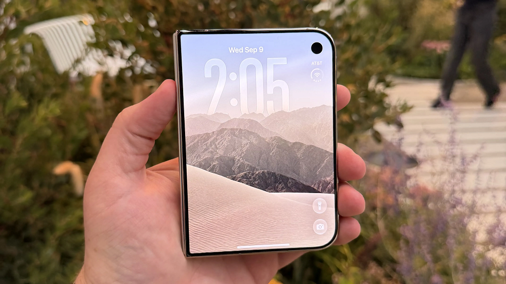 Người chờ mua iPhone Duo bất ngờ đón tin vui lớn trước giờ G